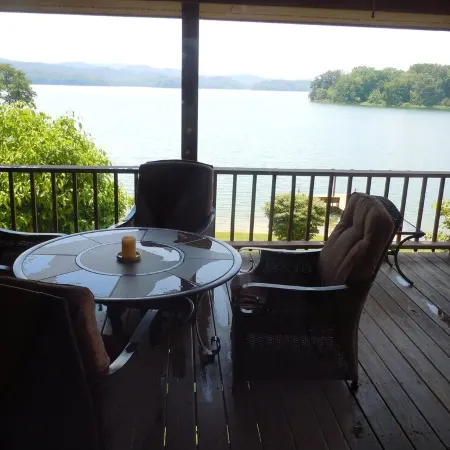 What a view of Lake Cherokee
