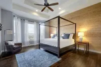 Modern Hill Country Retreat Các khách sạn gần Family Business Beer Company
