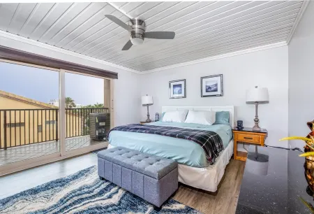 Direct Beachfront Modern Spacious Corner Unit w/Stunning Ocean Views Sleeps 10 Отели рядом с достопримечательностью «Sea Turtle, Inc.»