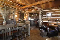 Unique 40 AC Horse Friendly Ranch Renovated 1850 Miners Cabin w/3000 SF Addition - 4つ星
