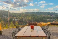 Sunset Ridge, Near Downtown, Hot tub, Outdoor Living, all with Panoramic View, 스포캔 호텔