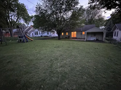 Mid-Century modern 2-bedroom home near McKennan Park, hospitals and universities