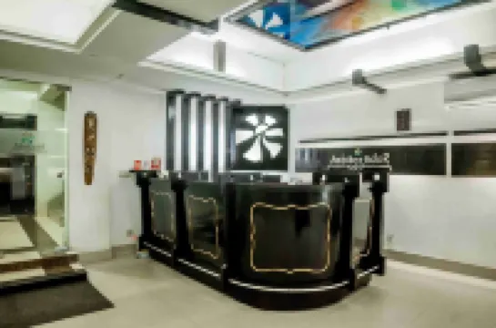 Ambassador Residency Hotel a 