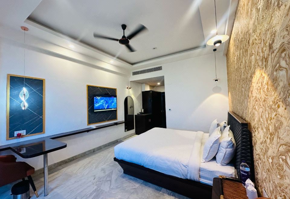 Hotel Krishna Sagar NH-24 Over view