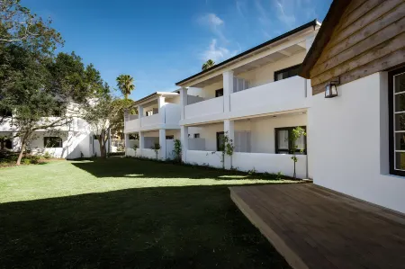 Mr & MRS Smith the Old Rectory Отели рядом с достопримечательностью «Knysna Elephant Park»