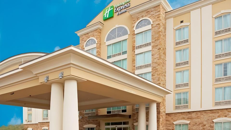 Holiday Inn Express & Suites COLUMBUS AT NORTHLAKE by IHG