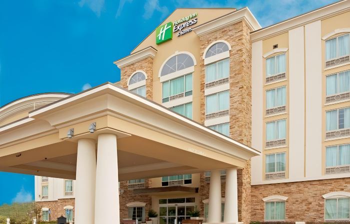 Holiday Inn Express & Suites COLUMBUS AT NORTHLAKE by IHG