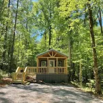 Nature’s Cove Cabin B-kayaks/fire pit/pet friendly - Chalets