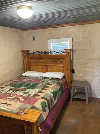 Lake front weekend getaway cabin #9