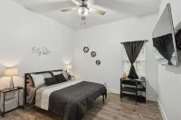 Minutes from Canyon Lake! Custom 3 Bedroom Home W/ Fire Pit. Perfect Location!