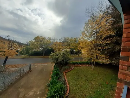 Lampe House - A cosy, pet friendly cottage at Talbingo, Snowy Mountains NSW Отели в г. Талбинго