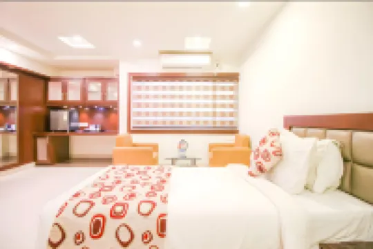 Hotel Grand Meridian Отели в г. 