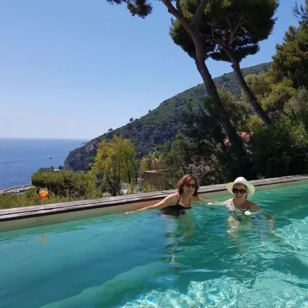 Sea view garden apartment with pool option. Near beach between Nice and Monaco Отели в г. Эз