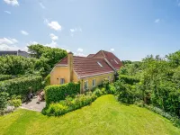 "Kjeld" - 6km from the sea Hotels near Genforeningsparken