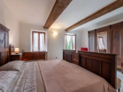 Zio-Nonno Hotels in Portacomaro