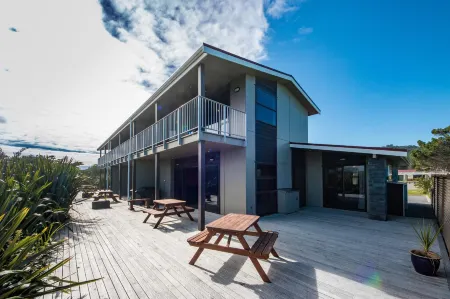 Greymouth Seaside Top 10 Holiday Park
