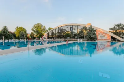 Hunguest Hotel Apollo Hotels in 