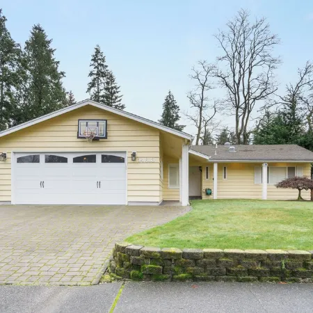 Charming Home in Bellevue – Near Downtown!