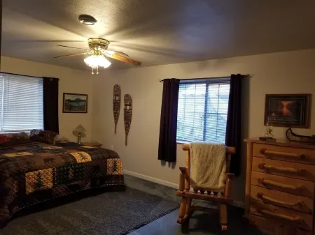 Your Home Away from Home in the Heart of the Kenai Peninsula Отели в г. Стерлинг