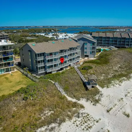Beautifully Updated Direct Ocean Front Condo -3 Br/3 BA Steps to Ocean--4 Pools!