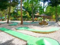 Cozy holiday home 7p in holiday park with large swimming pool in Arles, wifi, air conditioning