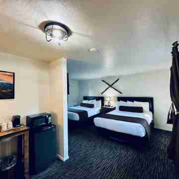Shasta Inn Rooms