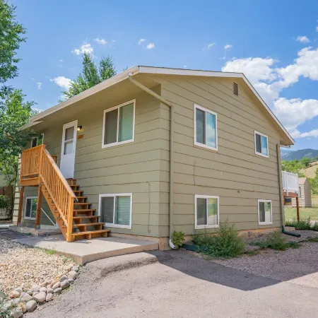 Romantic Getaway Base of Mountains Parks & Trails Отели рядом с достопримечательностью «Сад богов»