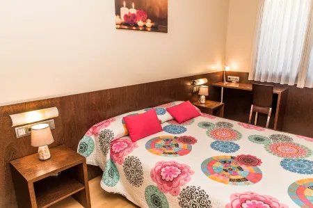 Hostal Nirvana Отели в г. Бьерсо