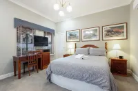 Durham Lodge Bed & Breakfast Hotels in Ривервейл