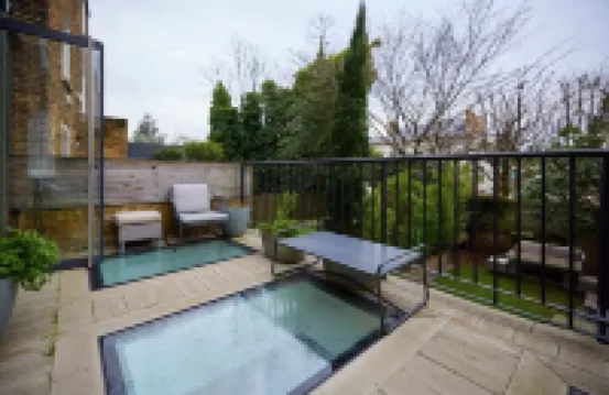 漢密爾頓花園隱居處 - 帶花園的現代四卧室住宅