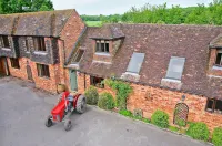 Northlands Farm & Lakes Hotel dekat Chichester Cathedral