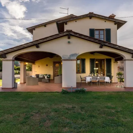 Nonna Bianca Farmhouse