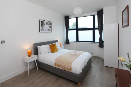 Sapphire House Apartments Отели в г. Шифнал
