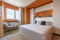 Playful & Bright 1Br Near the Faculty of Law