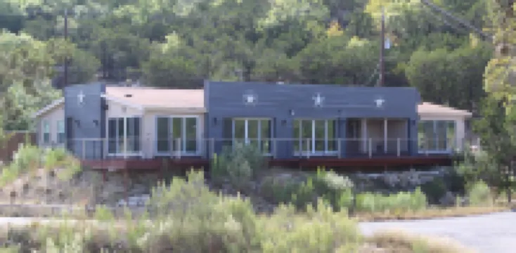 피에스타 텍사스 근처 가족 친화적인 The Escape