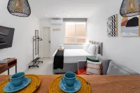 10 Minutes from Flamengo Beach Next to the Subway Ct404