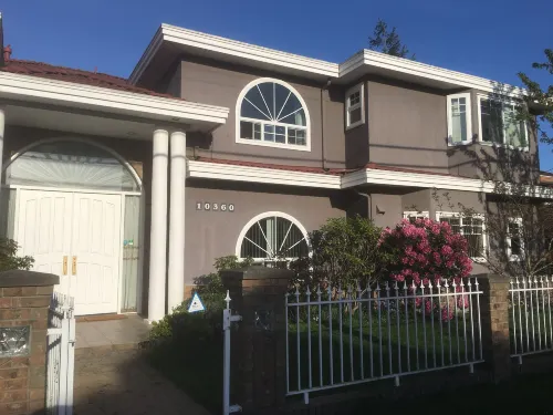 Rose Garden Vancouver Hotels in Tsawwassen