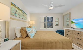 50 Shades of White - Gullwing #805 - 6620 Estero Blvd condo