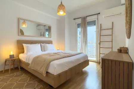 Phaedrus Living Kallithea Heights Residence Отели в г. Калифея
