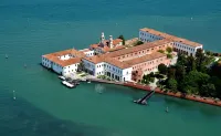 Isola di San Servolo - Centro Soggiorno Hoteles cerca de Estación de ferry Santa Elena
