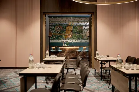 Van der Valk Hotel Haarlem Отели в г. Гарлем