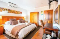 Sunward Park Guest House & Conference Center - balcony