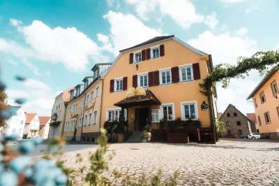 Landhotel & Weingasthof „Schwarzer Adler“ Hotels in der Nähe von Iphofen