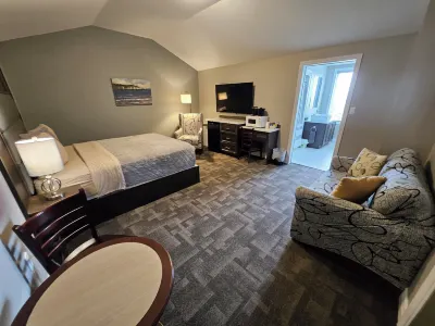 Newfound Inn & Suites Hotels near Fishermen's Museum and Porter House