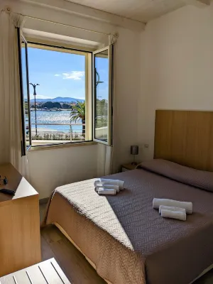 La Promenade Rooms & Suites - bar