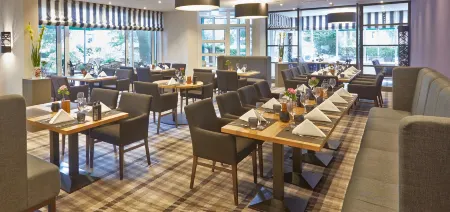 Upstalsboom Parkhotel Отели рядом с достопримечательностью «Osaka»