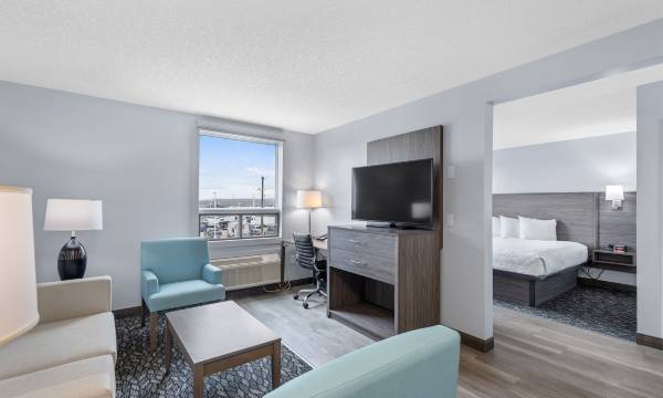 Emerald Hotel & Suites Calgary Airport
