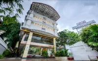 Golden Metro Hotel Hotels in Sheshadripuram
