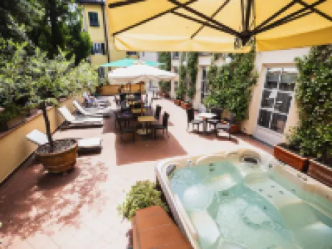 โรงแรมอิลาเรีย โรงแรมในลุกกา