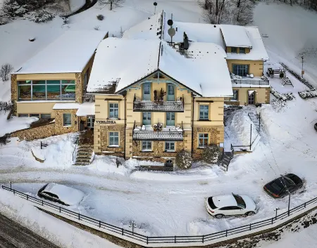 Residence Vyhlídka Отели в г. Янске-Лазне